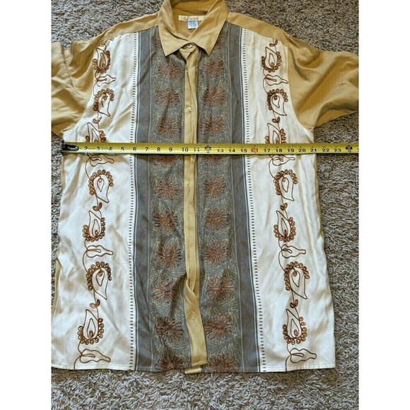 D-icon Men's Short Sleeve Shirt Size Medium Silk Viscose Embroidered Buttons - Picture 11 of 11